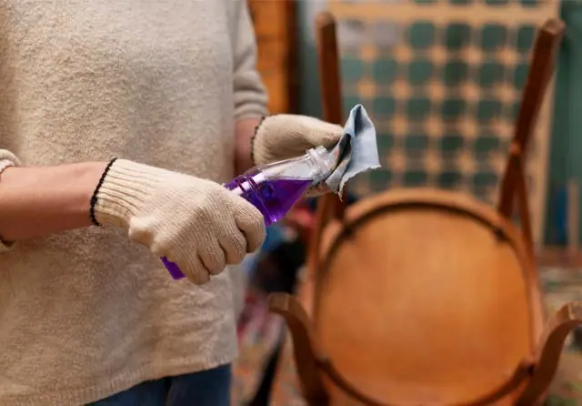 Alternativas al lijado para pintar muebles lacados